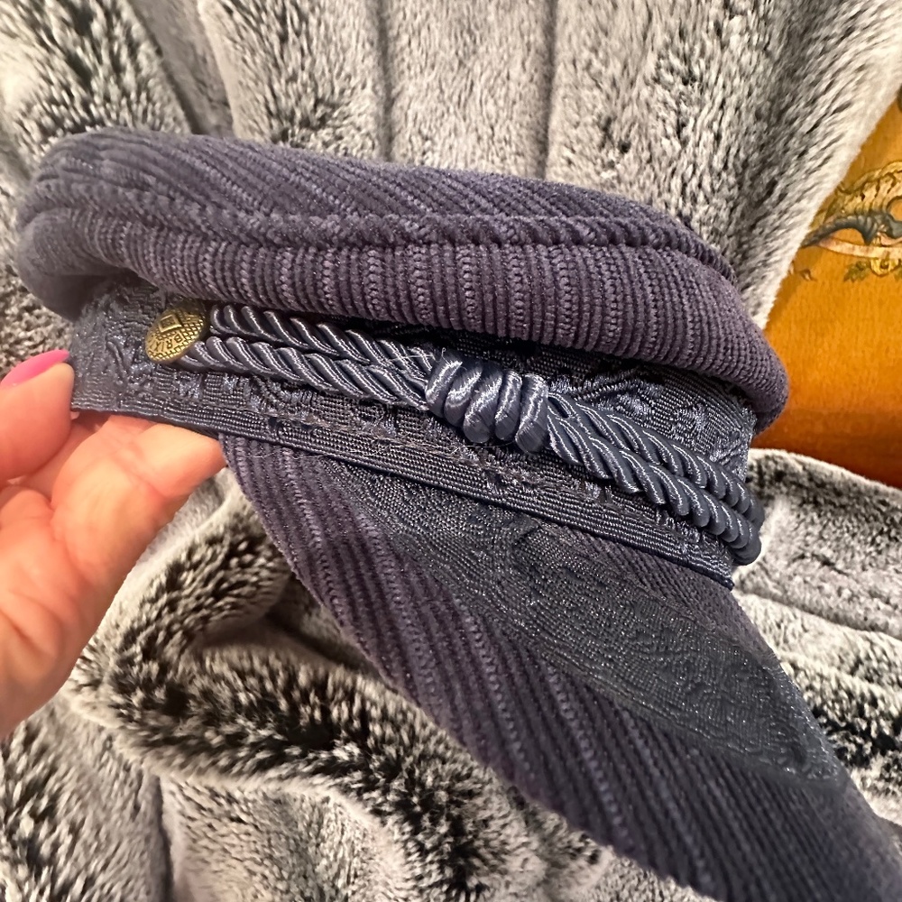 NWOT Classy Hat Navy with silk lining
